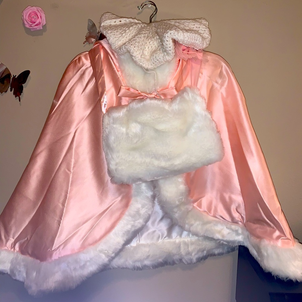 Pho-Fur trimmed cloak. Pho-Fur muff and hand made beret . - Picture 1 of 1
